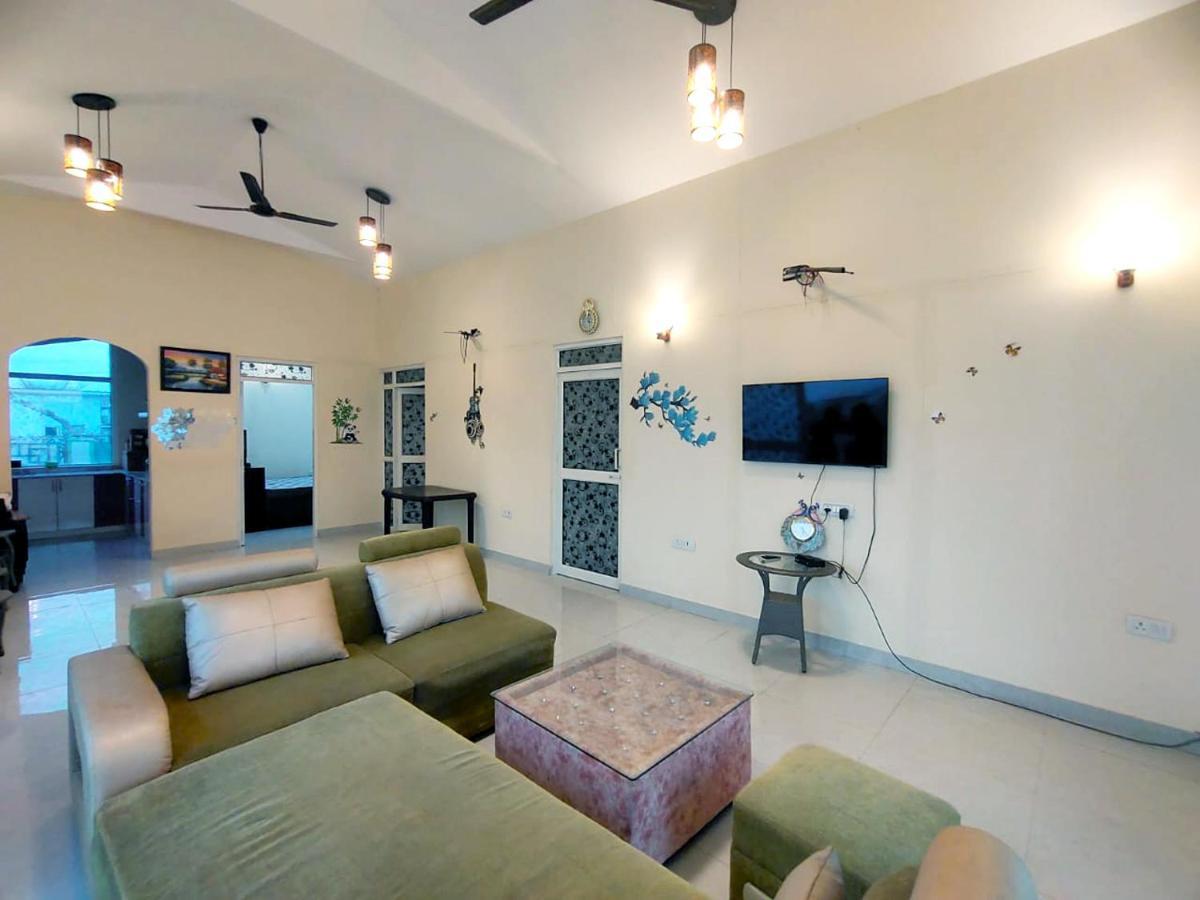 Shaw Estate-Farm House For A Small Parties-Jp Farm Greater Noida Luaran gambar