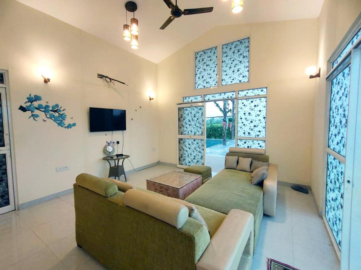 Shaw Estate-Farm House For A Small Parties-Jp Farm Greater Noida Luaran gambar