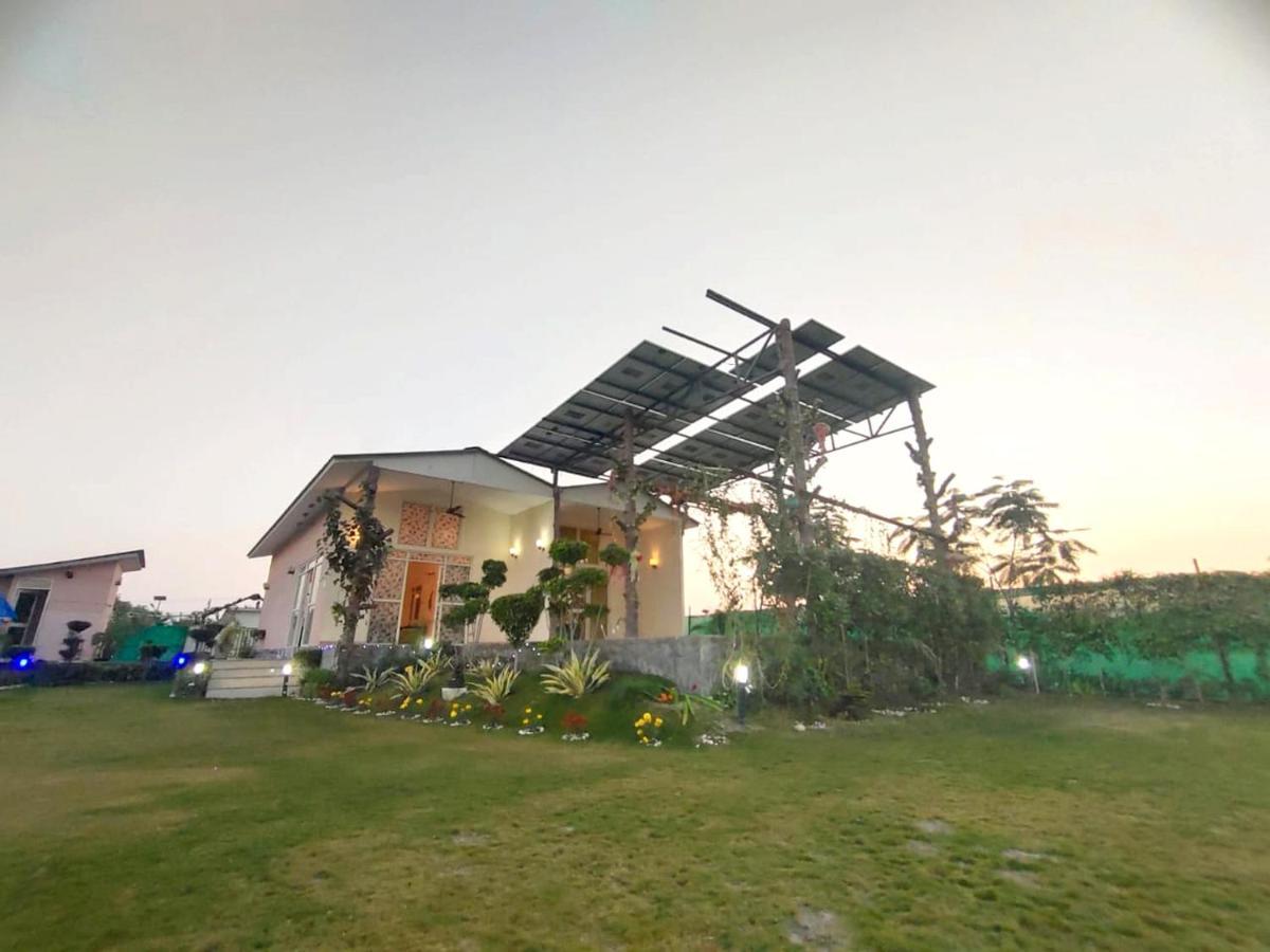 Shaw Estate-Farm House For A Small Parties-Jp Farm Greater Noida Luaran gambar