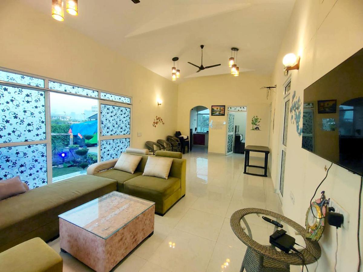 Shaw Estate-Farm House For A Small Parties-Jp Farm Greater Noida Luaran gambar