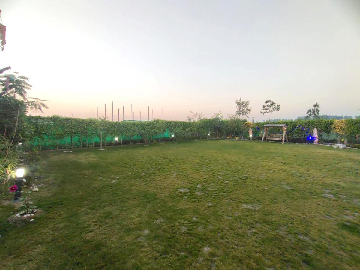 Shaw Estate-Farm House For A Small Parties-Jp Farm Greater Noida Luaran gambar