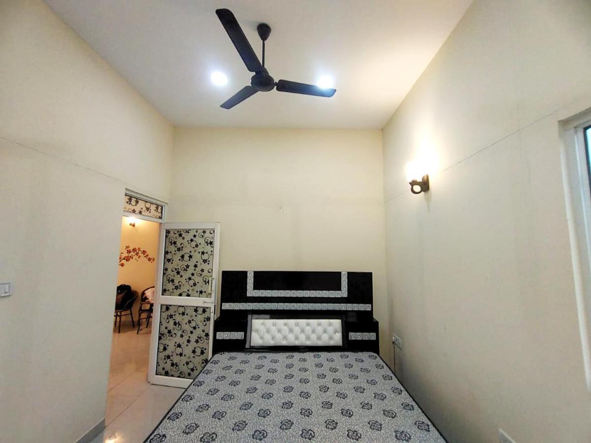 Shaw Estate-Farm House For A Small Parties-Jp Farm Greater Noida Luaran gambar